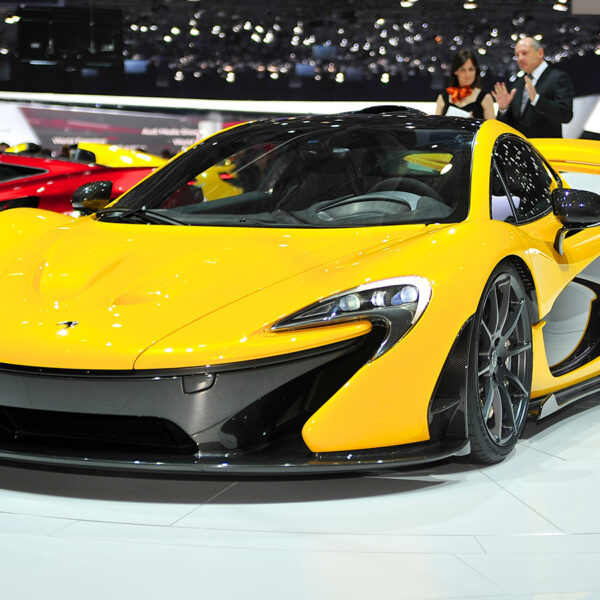 Complete 2026 breakdown of EV vs gas car costs—fuel, maintenance, insurance, and 5-year totals. Real numbers that actually add up.